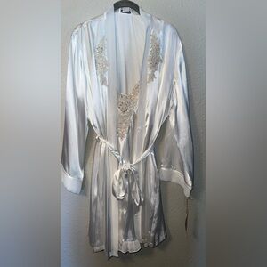 Linea Donatella 2 Piece White Satin Robe and Night Gown with Lace Trim NWT